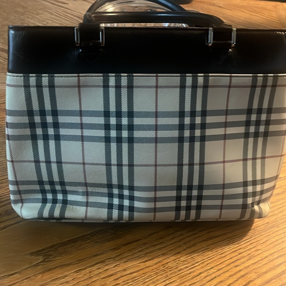 Burberry bag - Picture 8 of 13